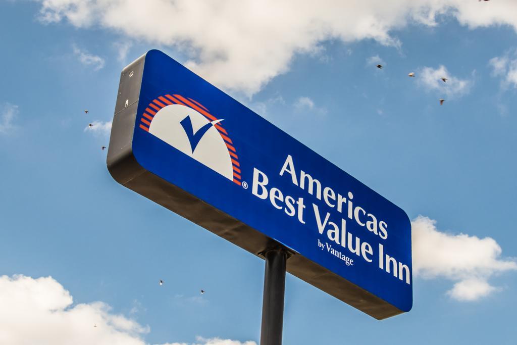 Americas Best Value Inn פורט וורת' מראה חיצוני תמונה