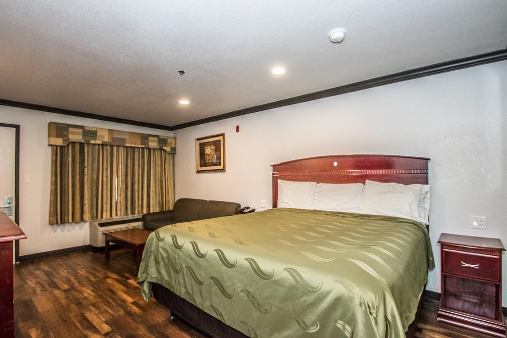 Americas Best Value Inn פורט וורת' מראה חיצוני תמונה