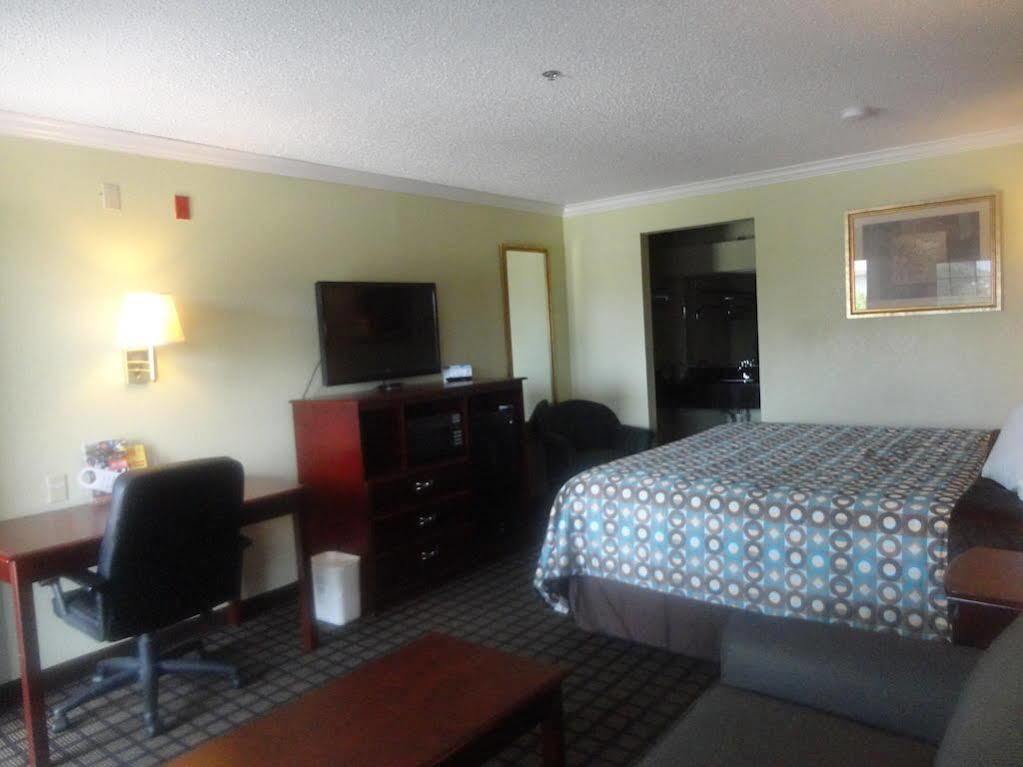 Americas Best Value Inn פורט וורת' מראה חיצוני תמונה